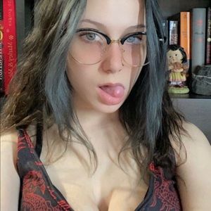 Meet your Posher, Ashlyn